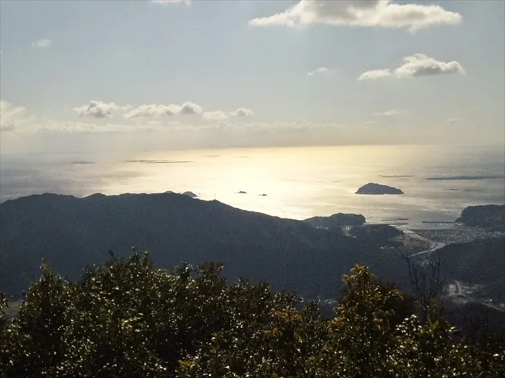 五剣山山頂より