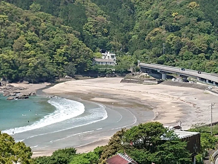 八坂八浜から見た内妻海岸