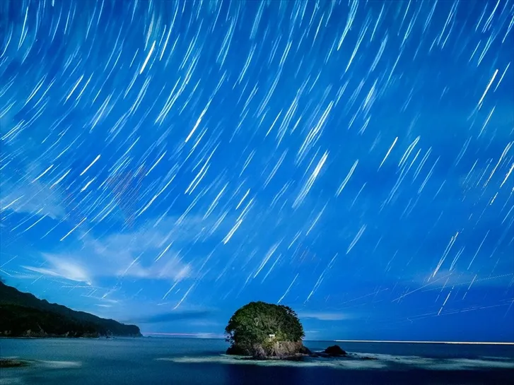 星降る沖島神社