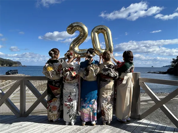 故郷の海で二十歳の誓い…未来へ届け！！