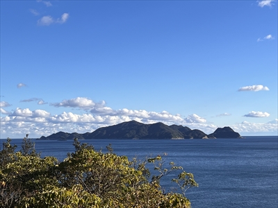 水平線と大島
