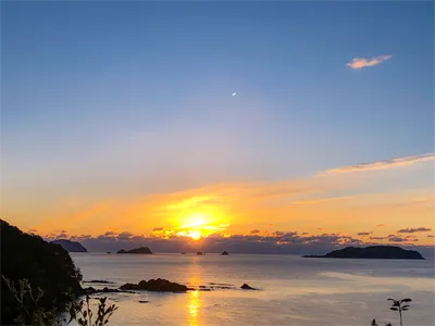 初日の出と牟岐の島々