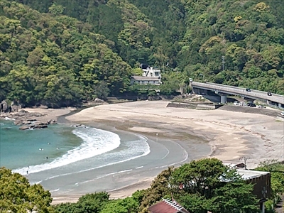 八坂八浜から見た内妻海岸